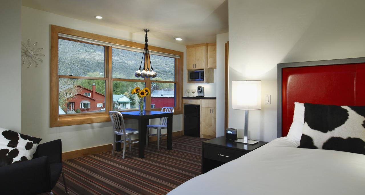 Hotel Minturn Exterior photo